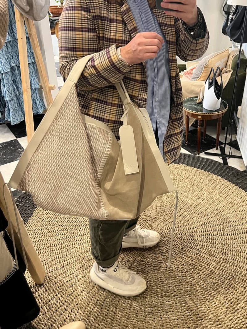 orra the brand victoria suede raffia bag