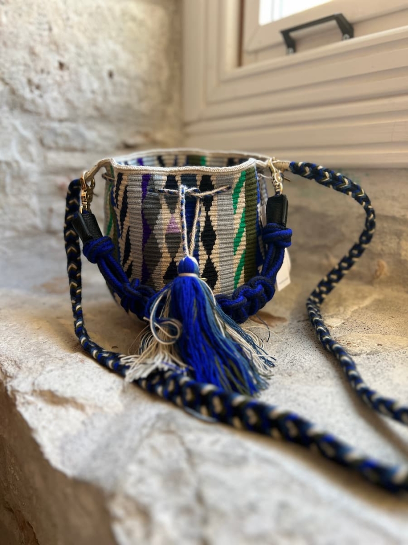 Guanabana macrame M bag blue green