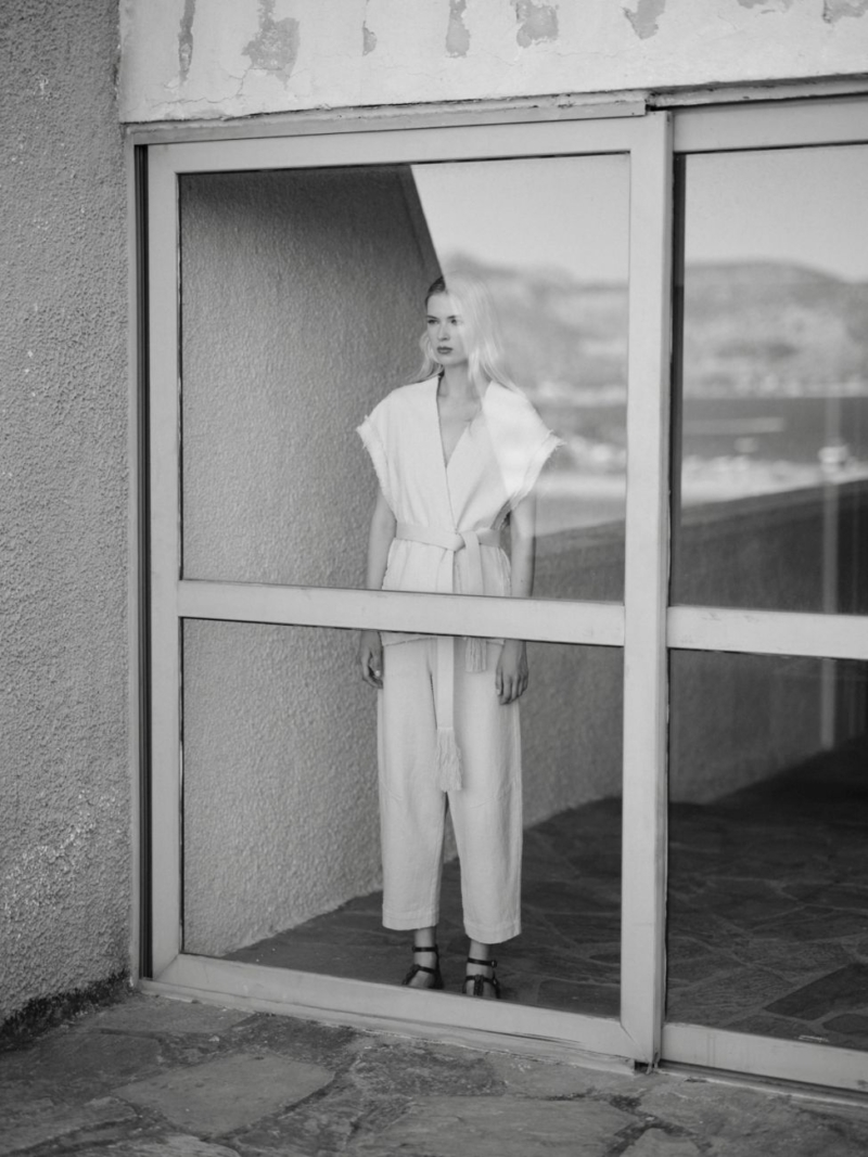 Devotion Twins Olive sleeveless cotton jacket off white editorial look