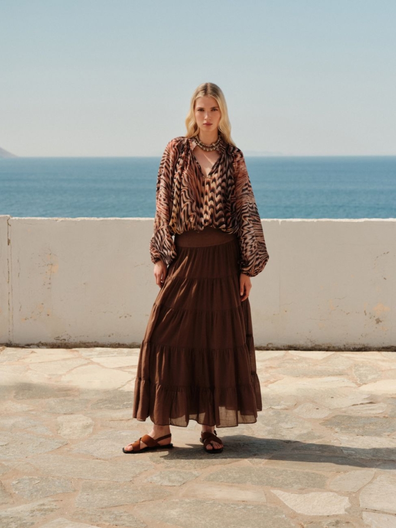 Devotion Twins Salt Blouse Model Look