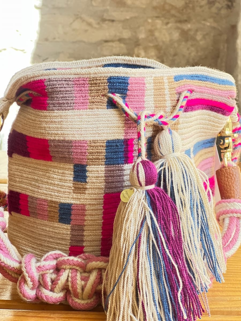 guanabana crossbody bag m with short macrame handle capricornus